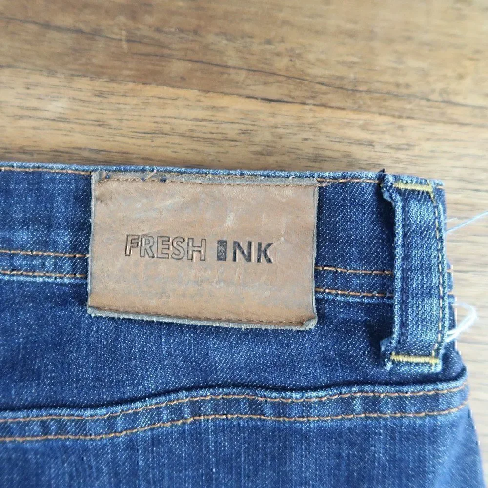 FRESH INK DARK WASH BLUE DENIM MINI SKIRT SIZE 28